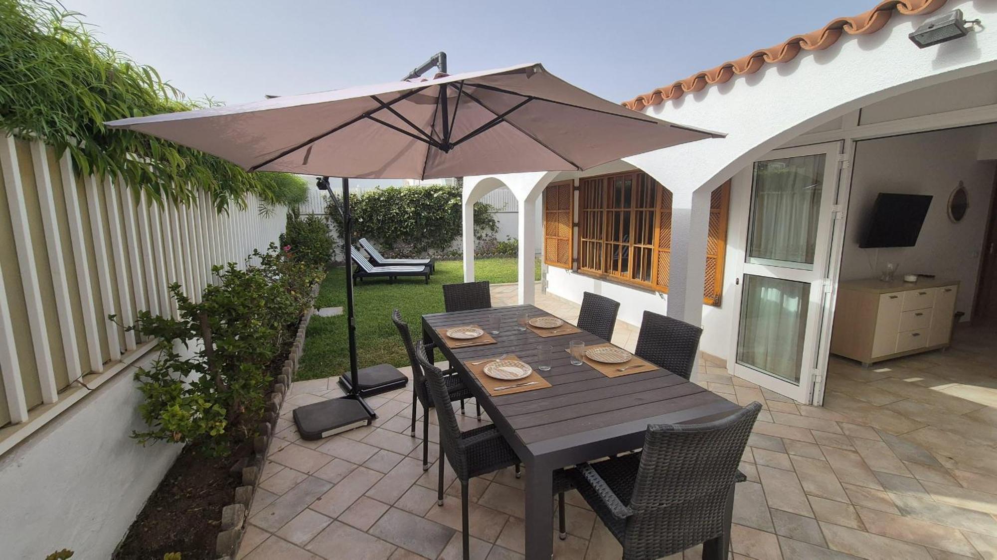Oasis Holycan - By Gestion Vacacional Canarias San Bartolomé Ngoại thất bức ảnh