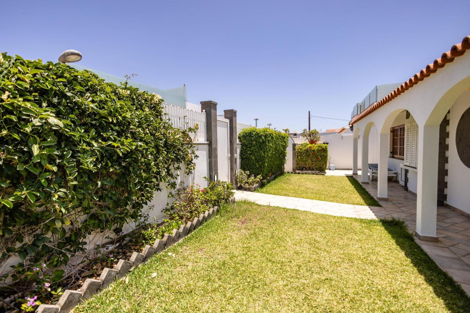 Oasis Holycan - By Gestion Vacacional Canarias San Bartolomé Ngoại thất bức ảnh