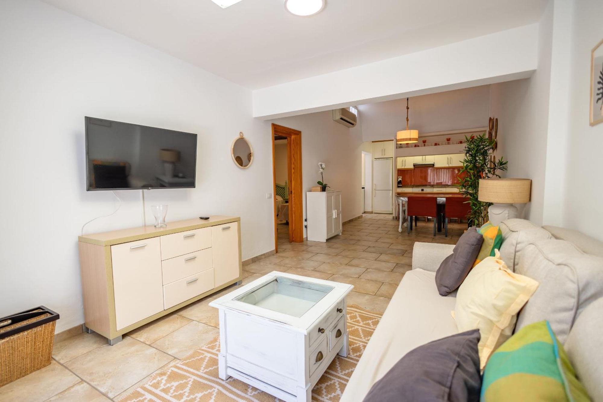 Oasis Holycan - By Gestion Vacacional Canarias San Bartolomé Ngoại thất bức ảnh