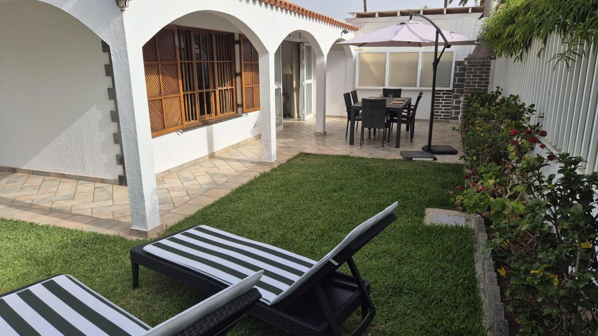 Oasis Holycan - By Gestion Vacacional Canarias San Bartolomé Ngoại thất bức ảnh